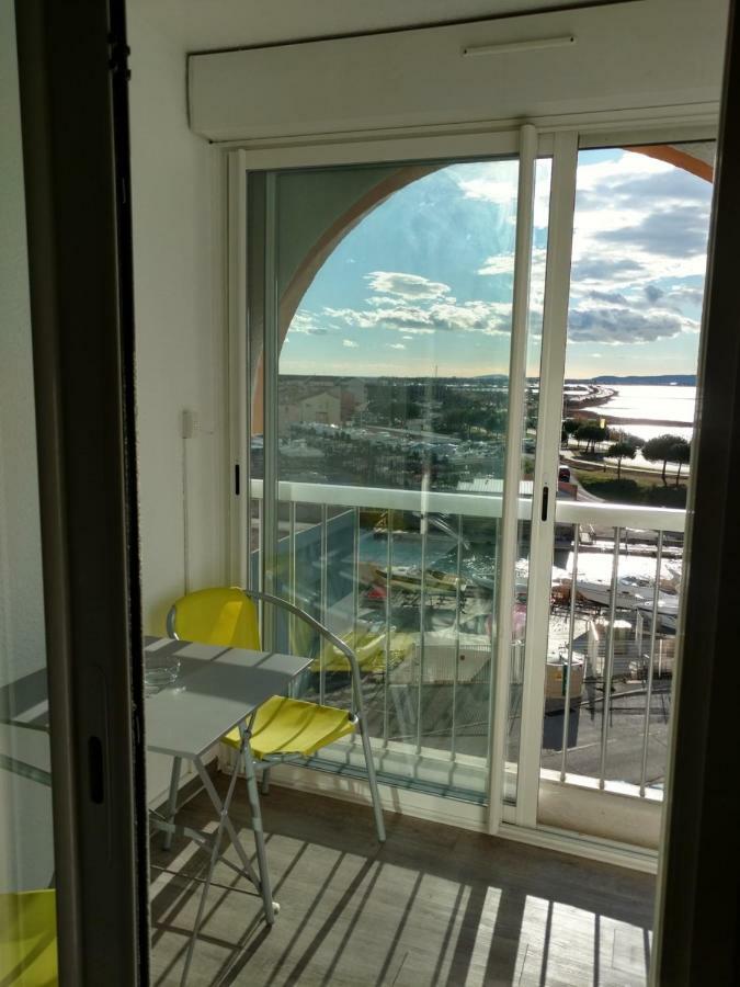 Jolis Studios Vue Sur Mer Port, Etangs Et Canaux Residence Rivercity Карнон-Плаж Екстер'єр фото